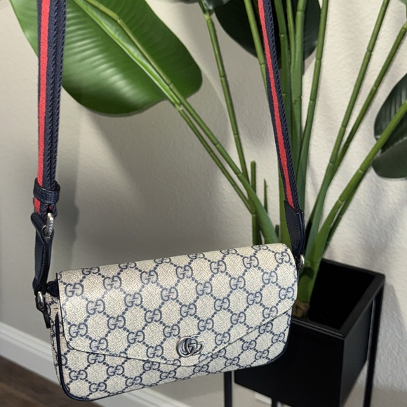 GUCCI OPHIDIA POCHETTE - Picture 3 of 13